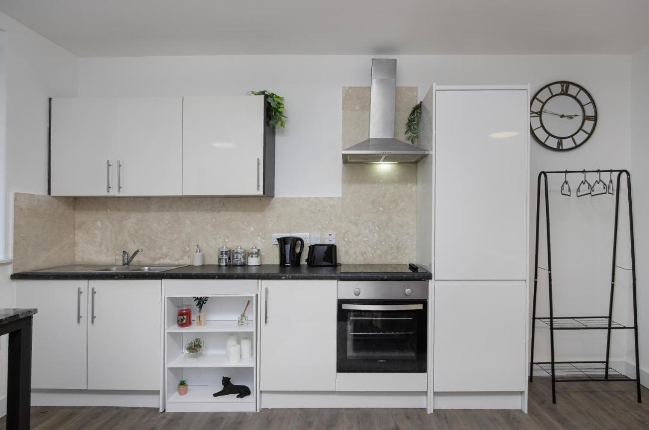 King Sized Luxury - Stylish Studio Flat Блекпул Екстериор снимка